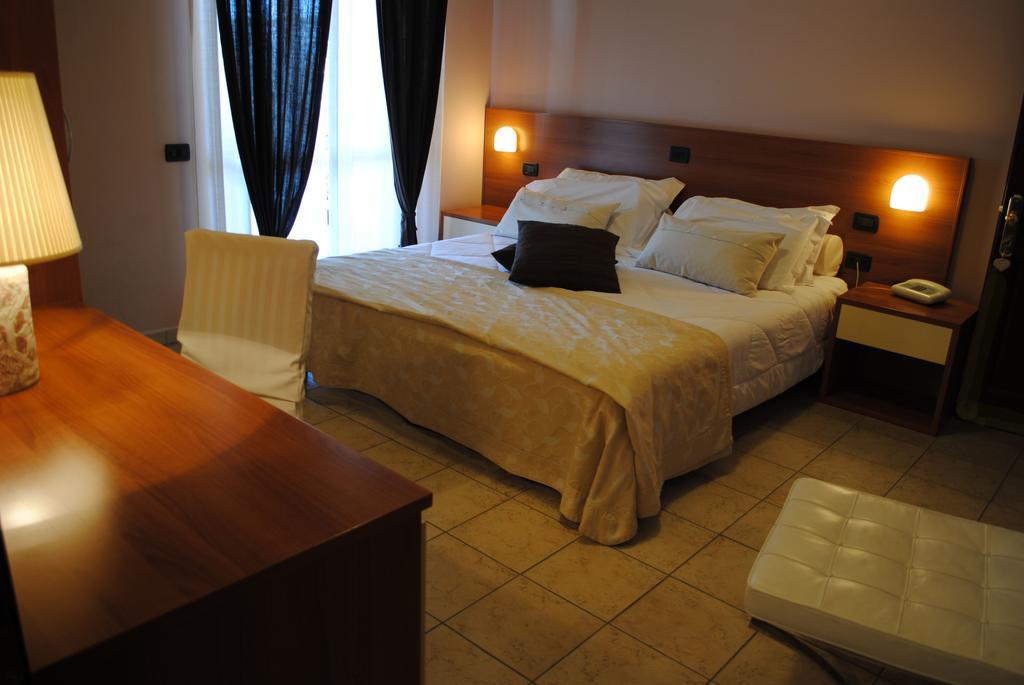 Hotel Tuscania Panoramico חדר תמונה