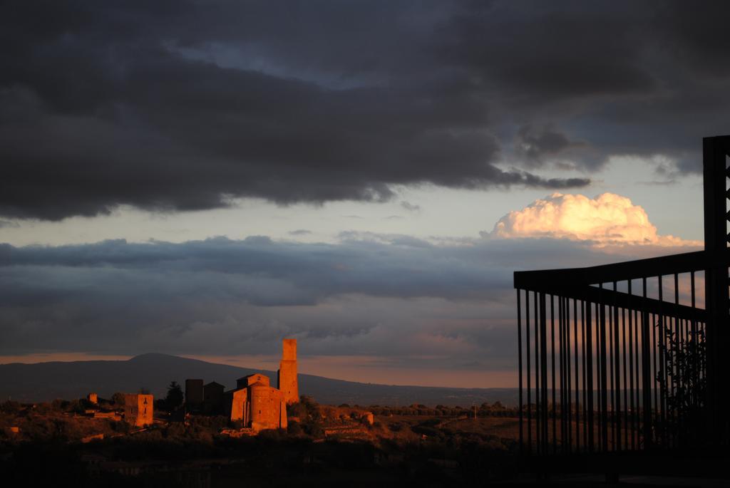 Hotel Tuscania Panoramico חדר תמונה