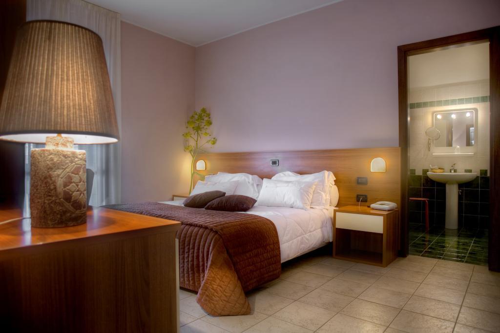 Hotel Tuscania Panoramico מראה חיצוני תמונה